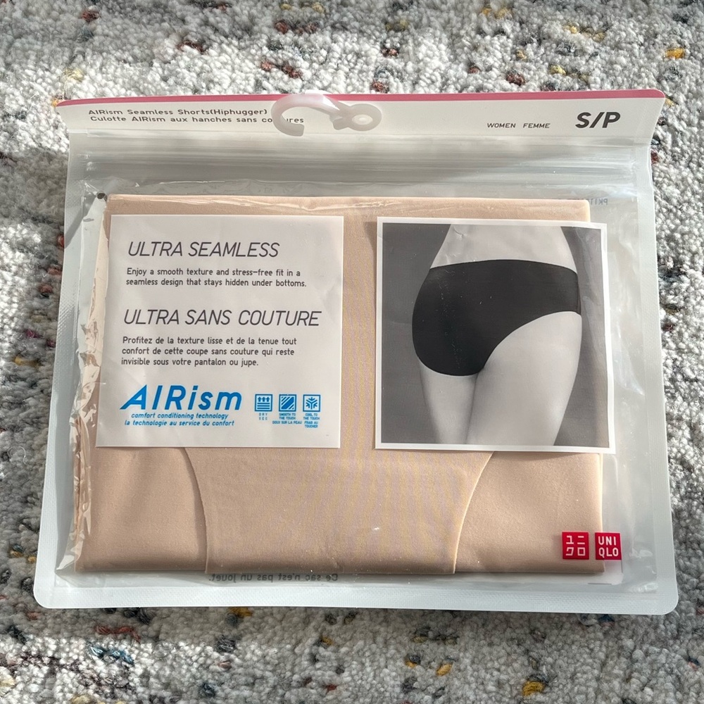 NEW Size S, Uniqlo, Airism seamless shorts, hiphugger, nude beige, underwear